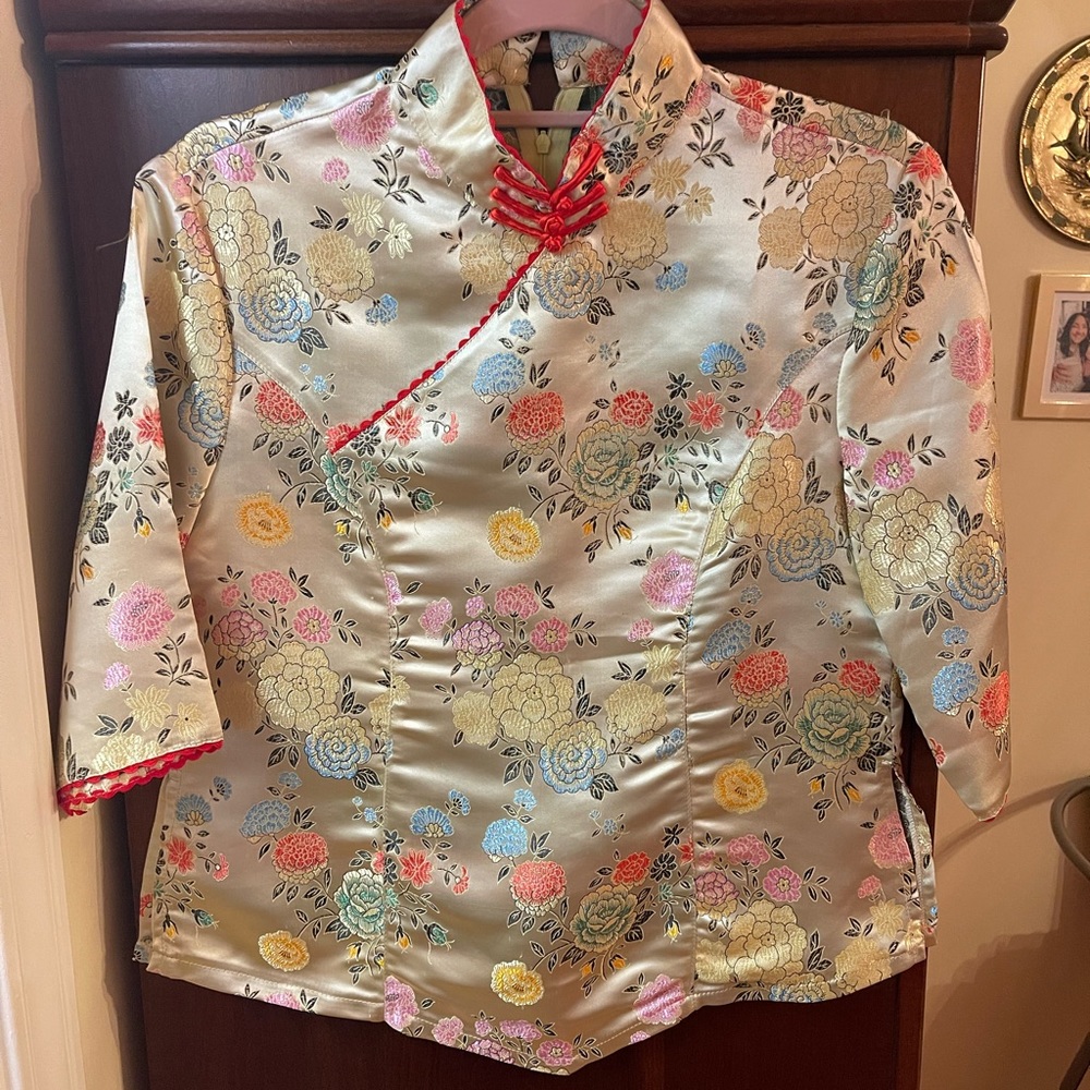 Vintage floral top